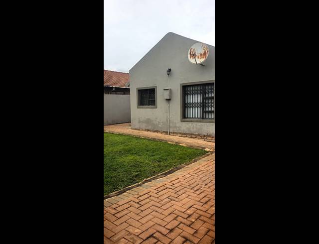 3 BEDROOM HOUSE FOR SALE IN SOSHANGUVE UU